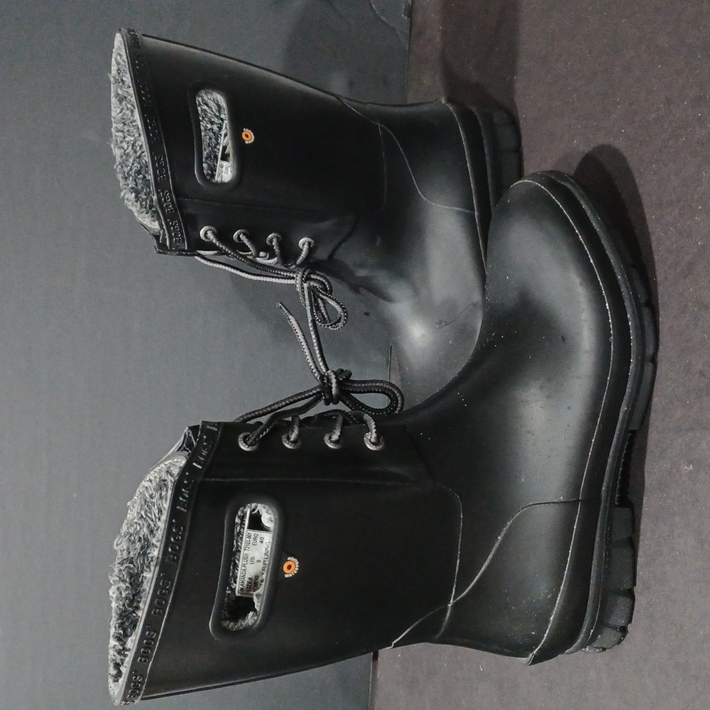 BOGS WINTER WATERPROOF BOOTS AMANDA PLUSH 72Q03-001 WOMEN'S Sz 9 PRE-OWNED